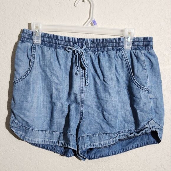 Universal Thread Shorts Womens M blue Chambray Denim Casual - Picture 1 of 9